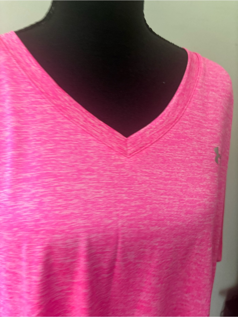 Under Armour Pink Heathered V-Neck Performance Tee Loose Fit Size XXL/3XL - Picture 7 of 8